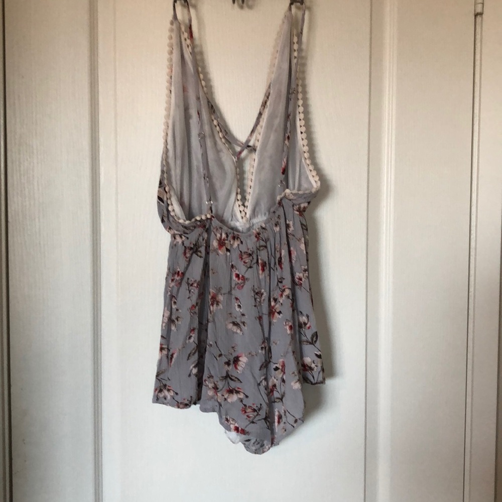 Floral Romper - Picture 2 of 3